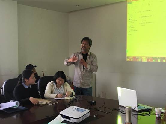 藍(lán)博洲在四川大學(xué)舉辦“臺灣人的身份認(rèn)同”主題講座 藍(lán)博洲在四川大學(xué)舉辦“臺灣人的身份認(rèn)同”主題講座
