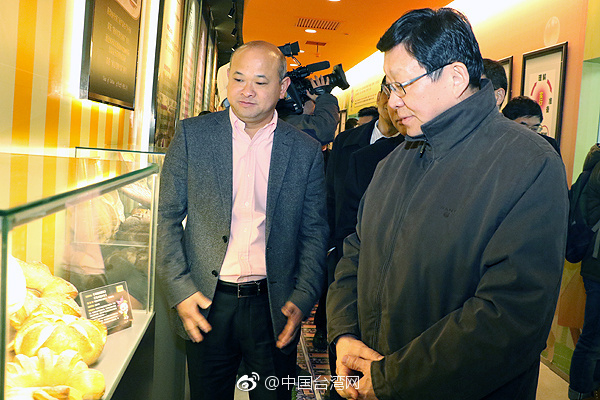 陳德銘走訪西安臺(tái)企“御品軒” 帶來春節(jié)的暖心問候