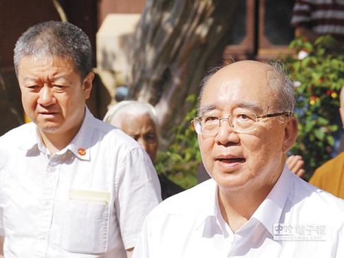 吳伯雄云南參拜抗日烈士將參與迎回將士遺骸活動(dòng)
