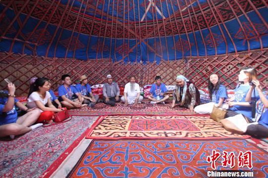臺灣師生甘肅酒泉游學：讓更多臺胞認識哈薩克族