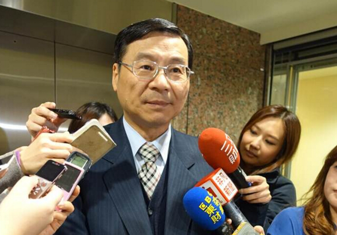 大陸都已經"去現(xiàn)金"了,臺灣竟還在吵新臺幣"去蔣"!