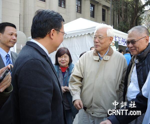 組圖:呂秀蓮中途短暫離開絕食現(xiàn)場(chǎng)引猜測(cè)