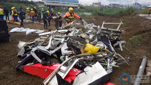 臺(tái)灣復(fù)興墜機(jī)遇難者全部尋獲，9天搜救投入8500人次。（臺(tái)媒圖）　　