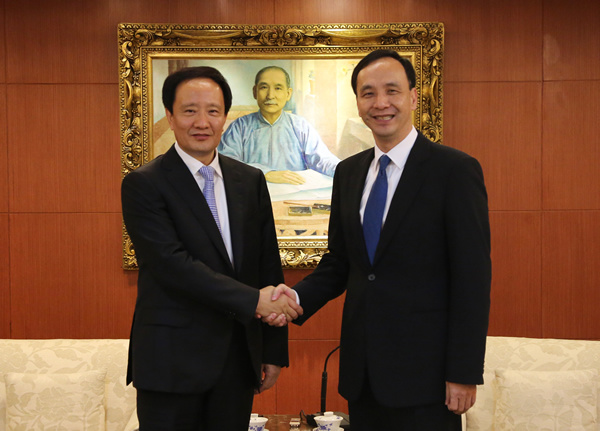 寧夏回族自治區(qū)黨委書記李建華在臺北會見朱立倫
