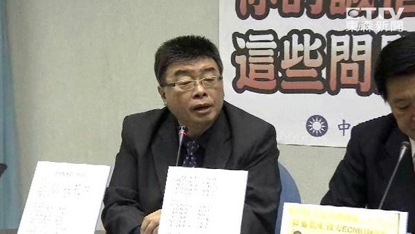 邱毅諷名嘴"封建又無聊" 挺洪秀柱:學(xué)力比學(xué)歷重要