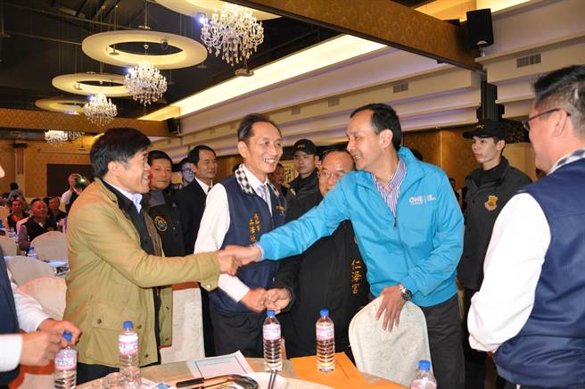 朱立倫呼吁莫再抹黑打?yàn)踬\戰(zhàn)光明正大選舉(圖)