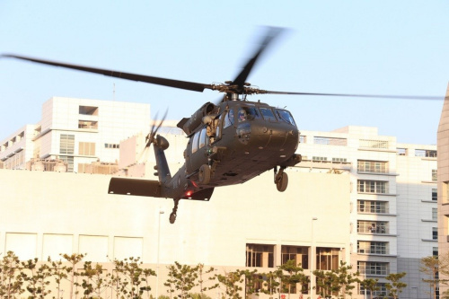 _(ti)܊UH-60MֱC(j)_(ti)(dng)ַ(w)T(mn)(i)I(yng)^(q)(D_(ti)(lin)ψ(bo))