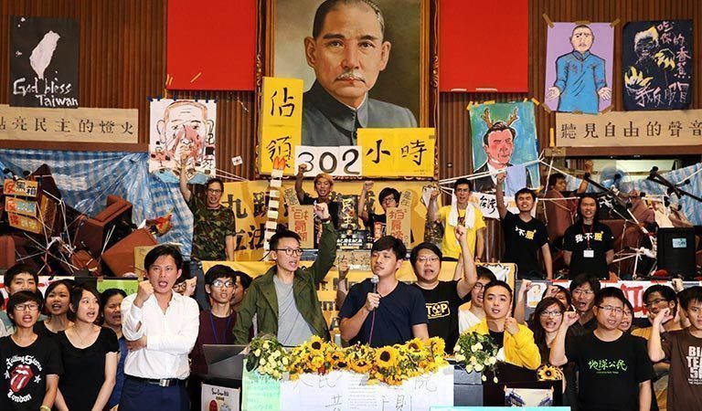 臺(tái)警官:"學(xué)運(yùn)"留下后遺癥 如今面對(duì)沖突只能擋與忍