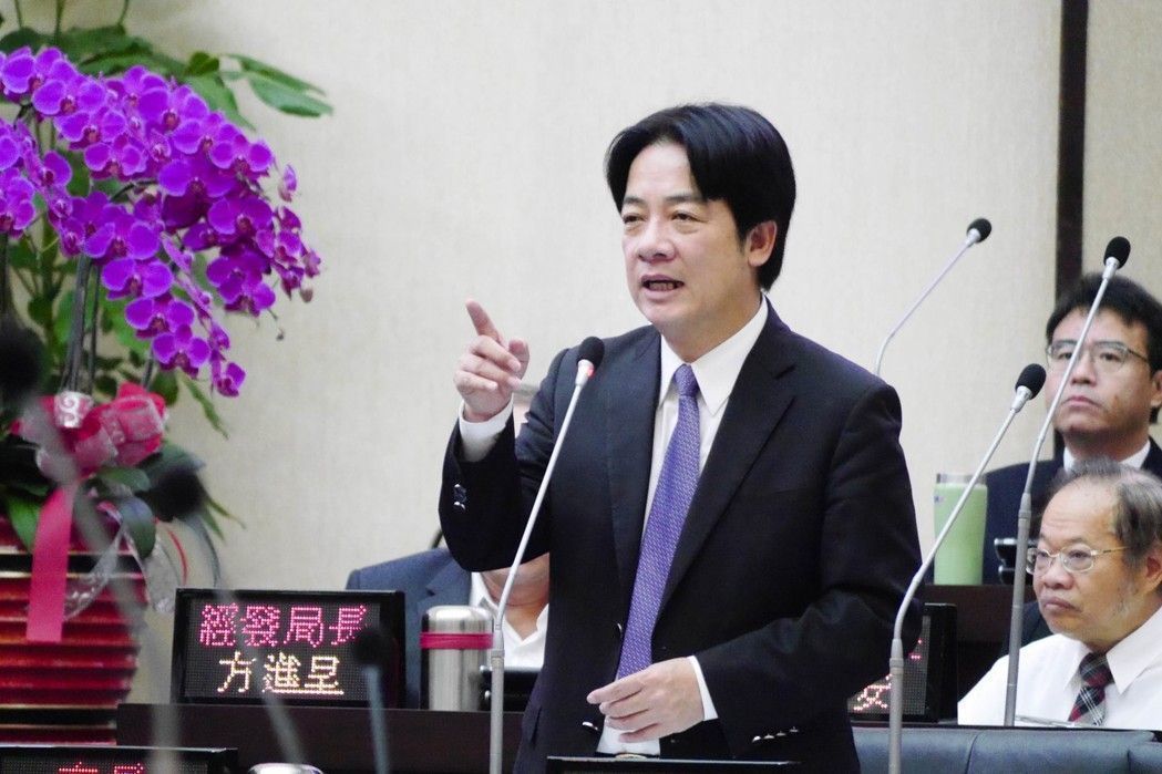 "親中"從賣臺變愛臺 羅智強(qiáng):民進(jìn)黨有超狂數(shù)學(xué)等式