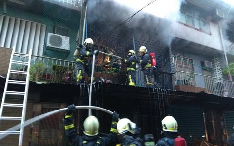 臺灣宜蘭民宅凌晨大火 15歲少年未及逃生被燒焦