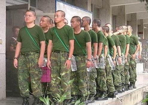 臺(tái)軍吸毒新兵是老兵2.4倍，義務(wù)役是志愿役3倍。（圖片來(lái)源網(wǎng)絡(luò)）