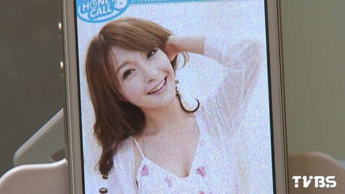 嗲聲嗲氣說早安 臺制“美女鬧鐘”爆紅