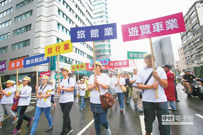 赴臺陸客一年少65萬人次臺灣少賺355億新臺幣 業(yè)者苦哈哈
