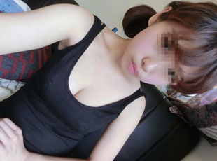 臺灣爆乳女大學(xué)生學(xué)魔術(shù)-慘被強吻襲胸