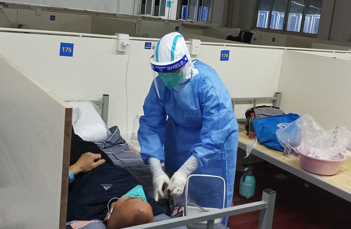“瓊”盡全力、堅守“疫”線――海南援滬醫(yī)療隊的一份特殊情緣