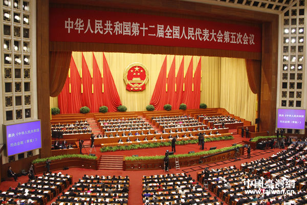 組圖：十二屆全國(guó)人大五次會(huì)議在京閉幕