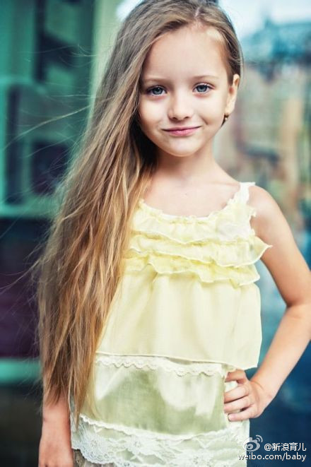 ˊʘ(l)Ӎ _˹}ͯģ(Angelina Kurkina)l(f)һM(xi),ƬСͰ׃,·`䷲g