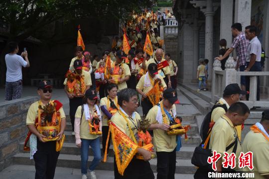 時隔200余年臺灣民雄慶誠宮重回湄洲祖廟謁祖進(jìn)香