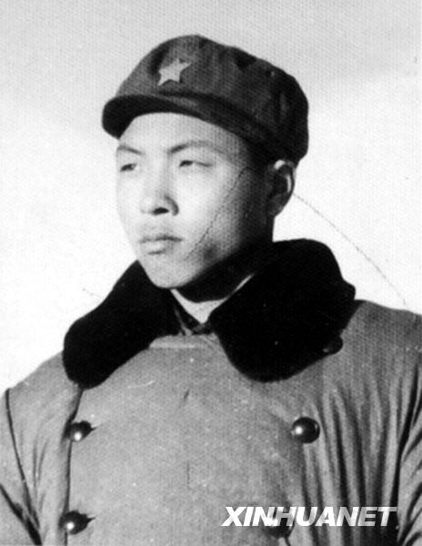 在內(nèi)蒙古生產(chǎn)建設(shè)兵團(tuán)時(shí)的周開國(guó)(1971年攝)。